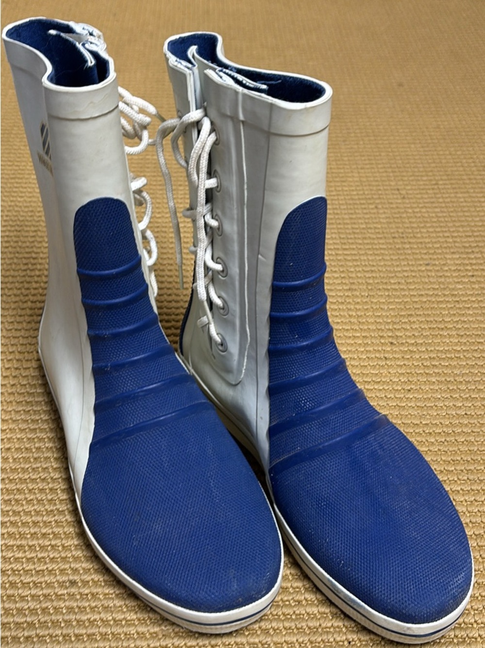 Women’s West Marine Sailing Boots White & Blue Lace-Up size 7.5
